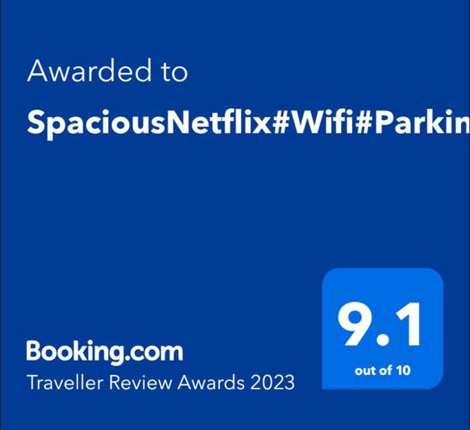Spaciousnetflix#wifi#parking#centralwinefarms#mall *